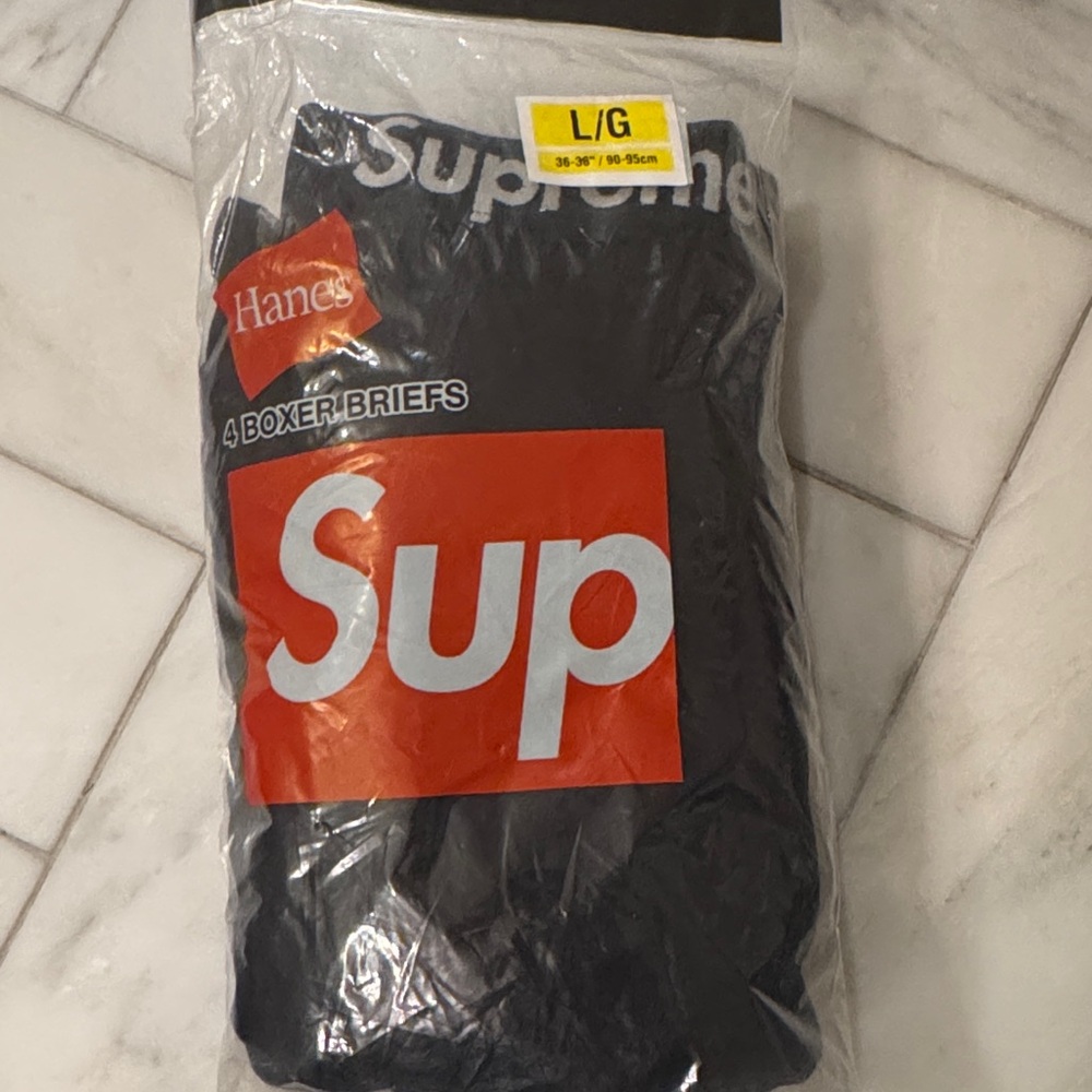 Brand New Hanes Supreme Black Boxer Briefs - Large